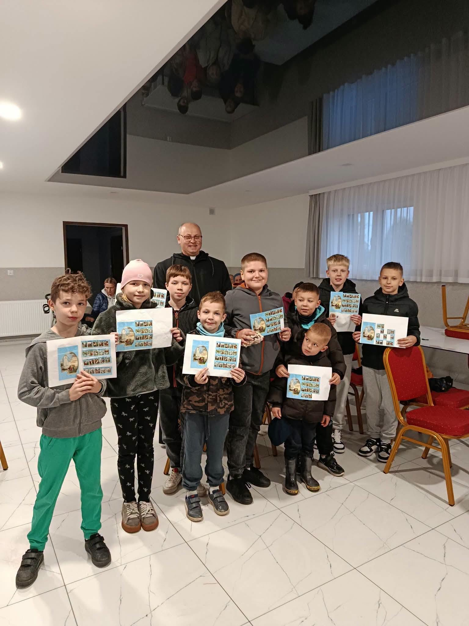 Pamiątki za udział w nabożeństwie różańcowym w Kierzkowie.